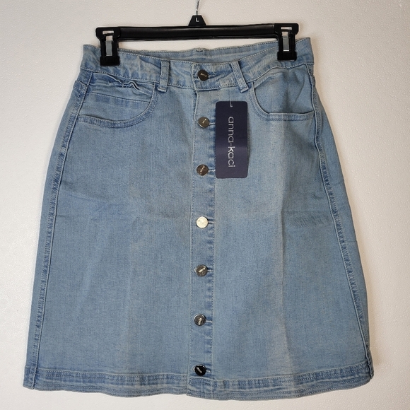 Anna-Kaci Dresses & Skirts - NWT Anna-Kaci Light Blue Chambray/Denim Button front skirt size Small